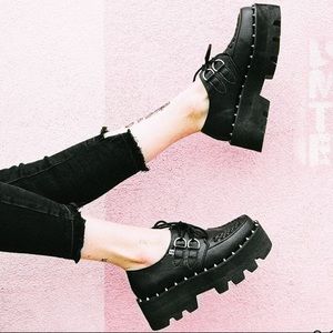 TUK platform creepers